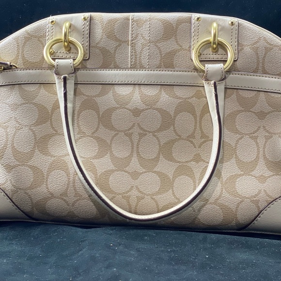COACH Heritage Stripe Dome
Satchel 13198 Handbag. - Picture 13 of 17